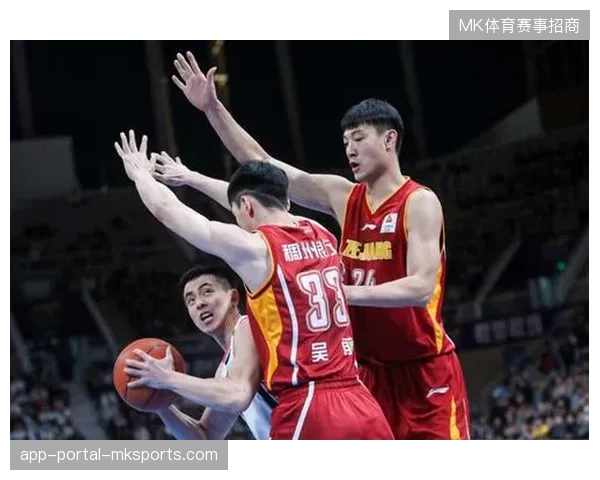 上海队“李花兄弟”成为球队外线核心火力点，为常规赛冠军提供稳定贡献